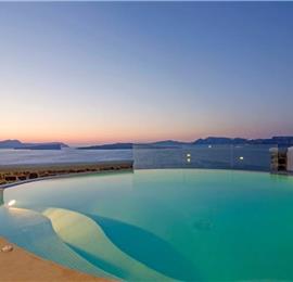 3 Bedroom Villa with Pool in Akrotiri on Santorini, Sleeps 6